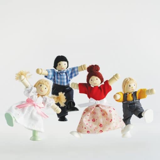 le toy van family of 4 dolls set