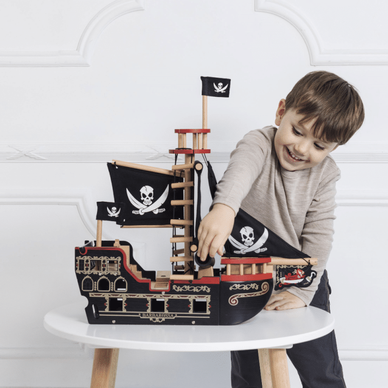 Le Toy Van Barbarossa Pirate Ship