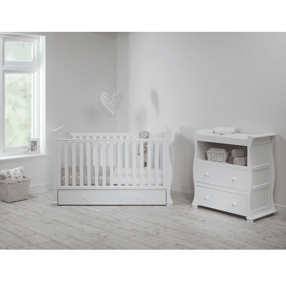 East Coast Alaska Sleigh 2 Piece Nursery Room Set With Under