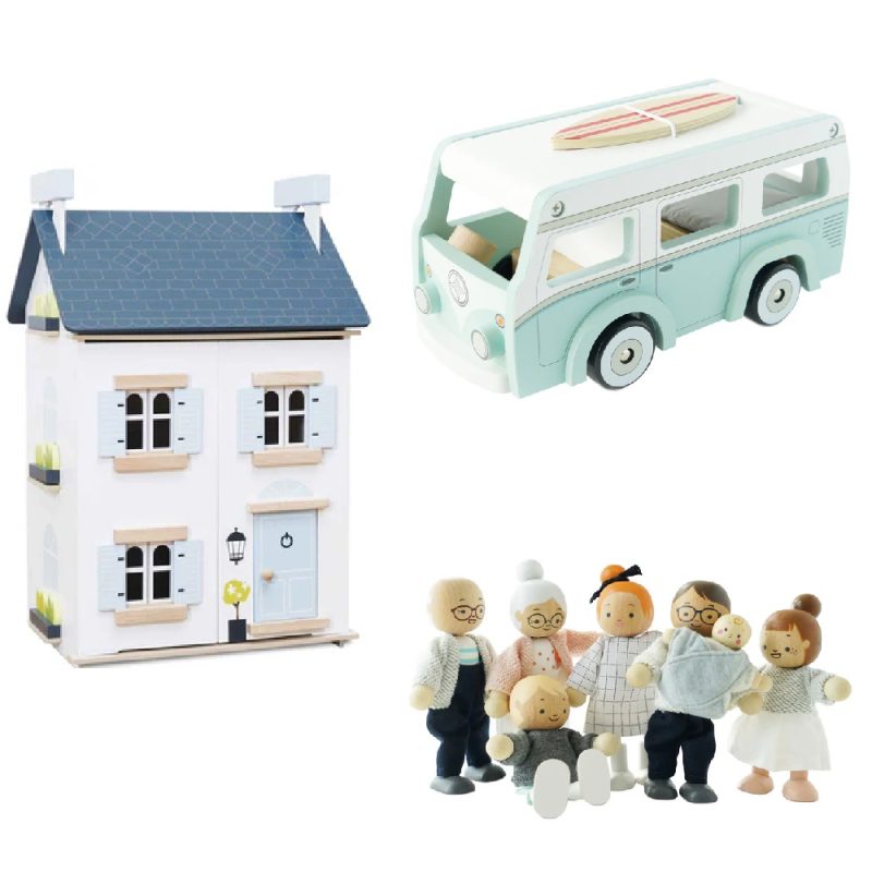 Le Toy Van Sky House with Campervan and Family