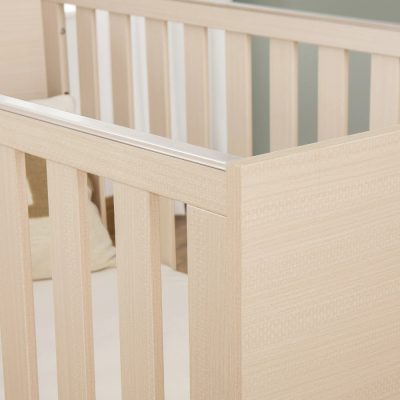 Babymore Dante Cot Bed – Natural